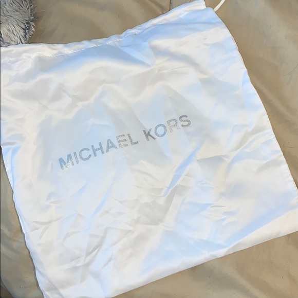 Michael Kors purse with matching wallet - Picture 2 of 2